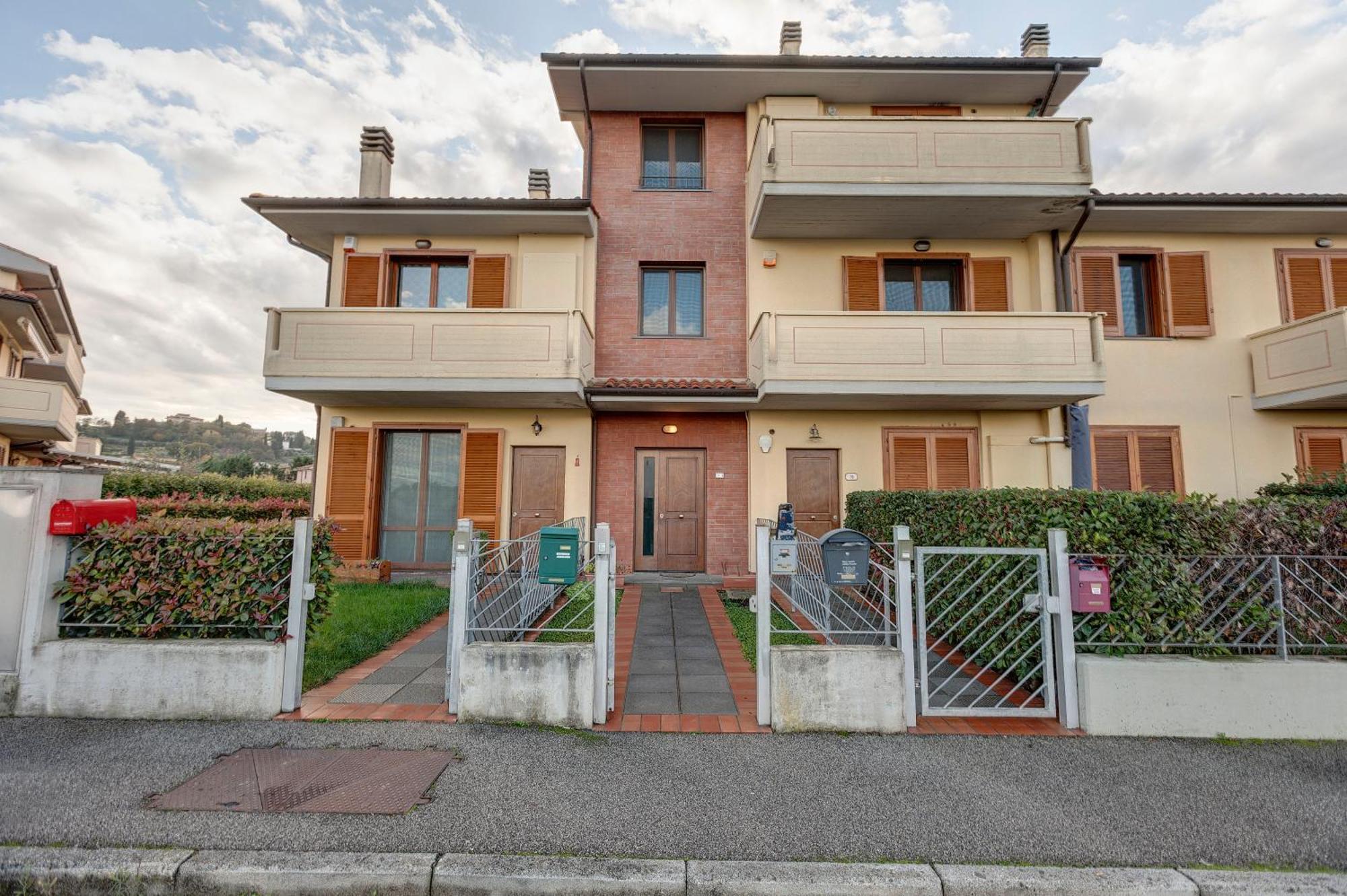 サン・ミニアートA Casa Di Annaアパートメント エクステリア 写真